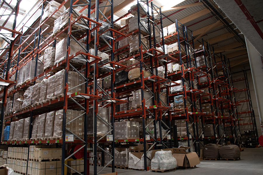 Entrepot avec la marchandise